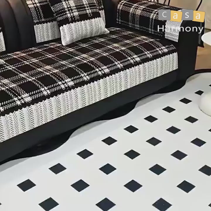 Non-slip, scratch-resistant sofa cover with Scottish check pattern